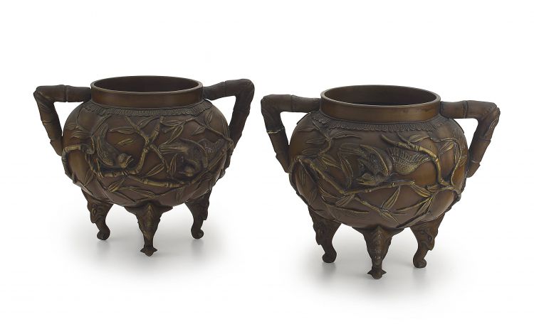 A pair of Japanese bronze two-handled bowls, late 19th century
