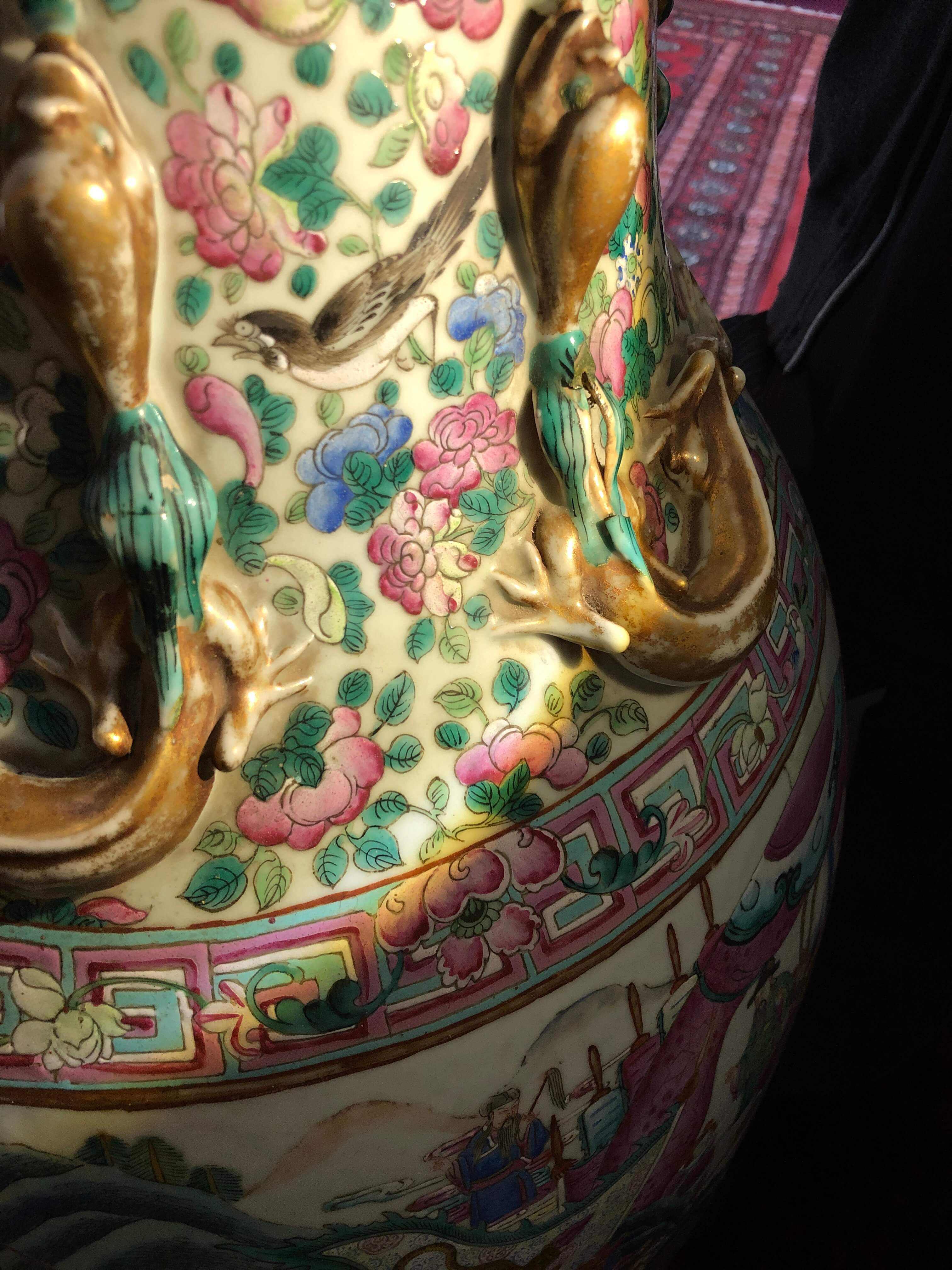A large Canton famille-rose vase, Qing dynasty, late 19th century
