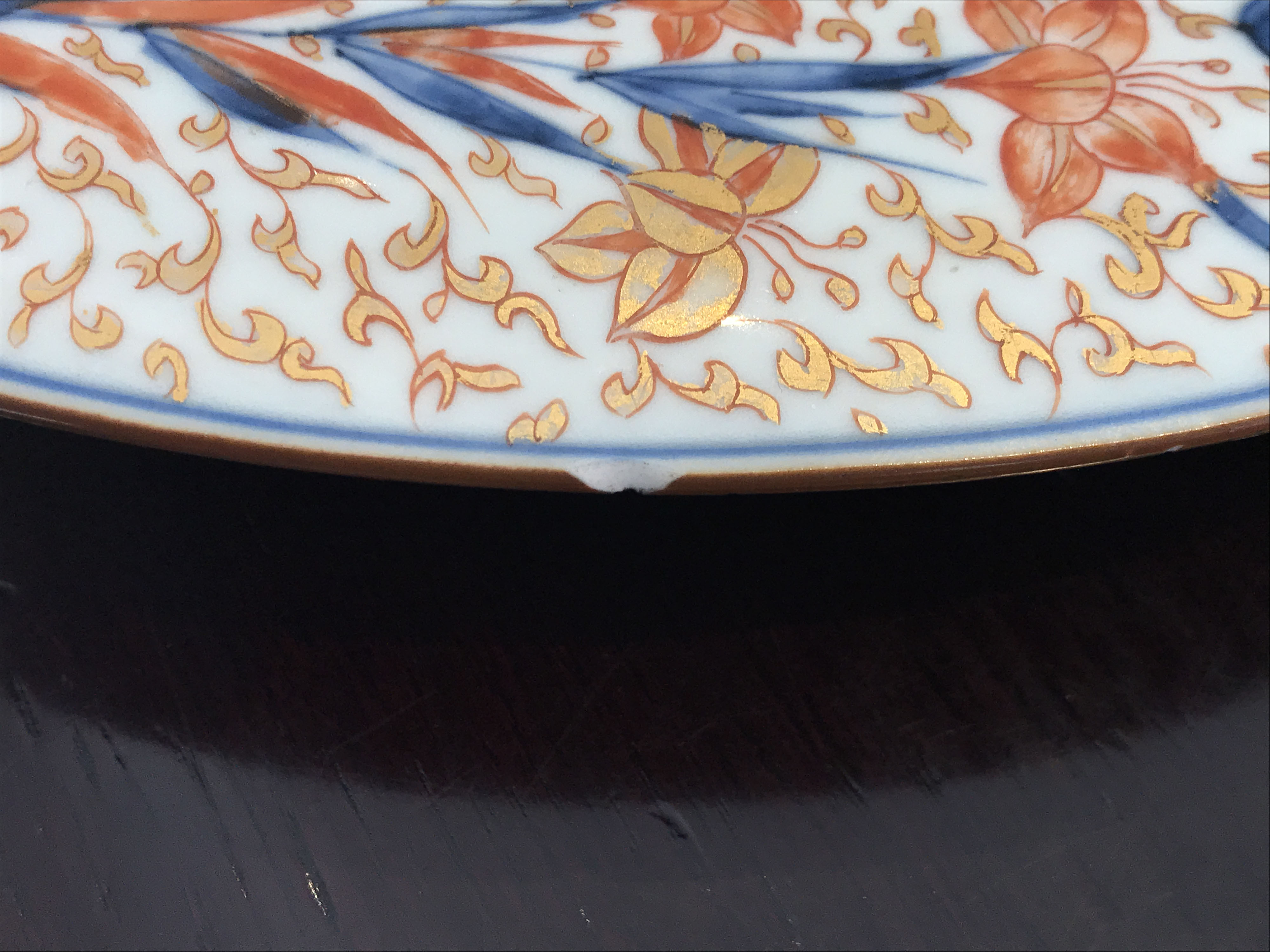 A Chinese Export 'Imari' dish, Qing Dynasty, 18th century