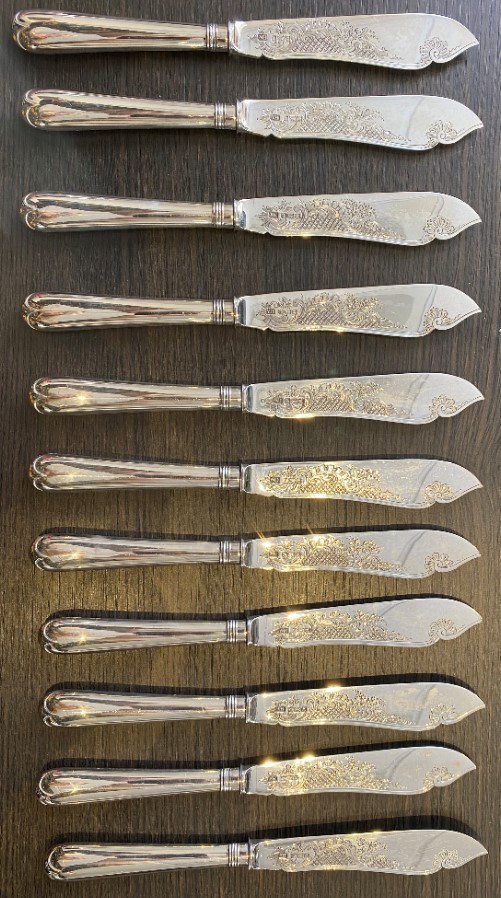A Victorian silver 'Hanoverian' pattern flatware service, Chawner & Co, London, 1851-1855