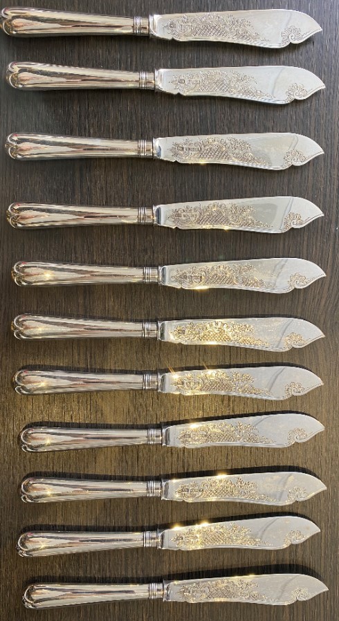 A Victorian silver 'Hanoverian' pattern flatware service, Chawner & Co, London, 1851-1855