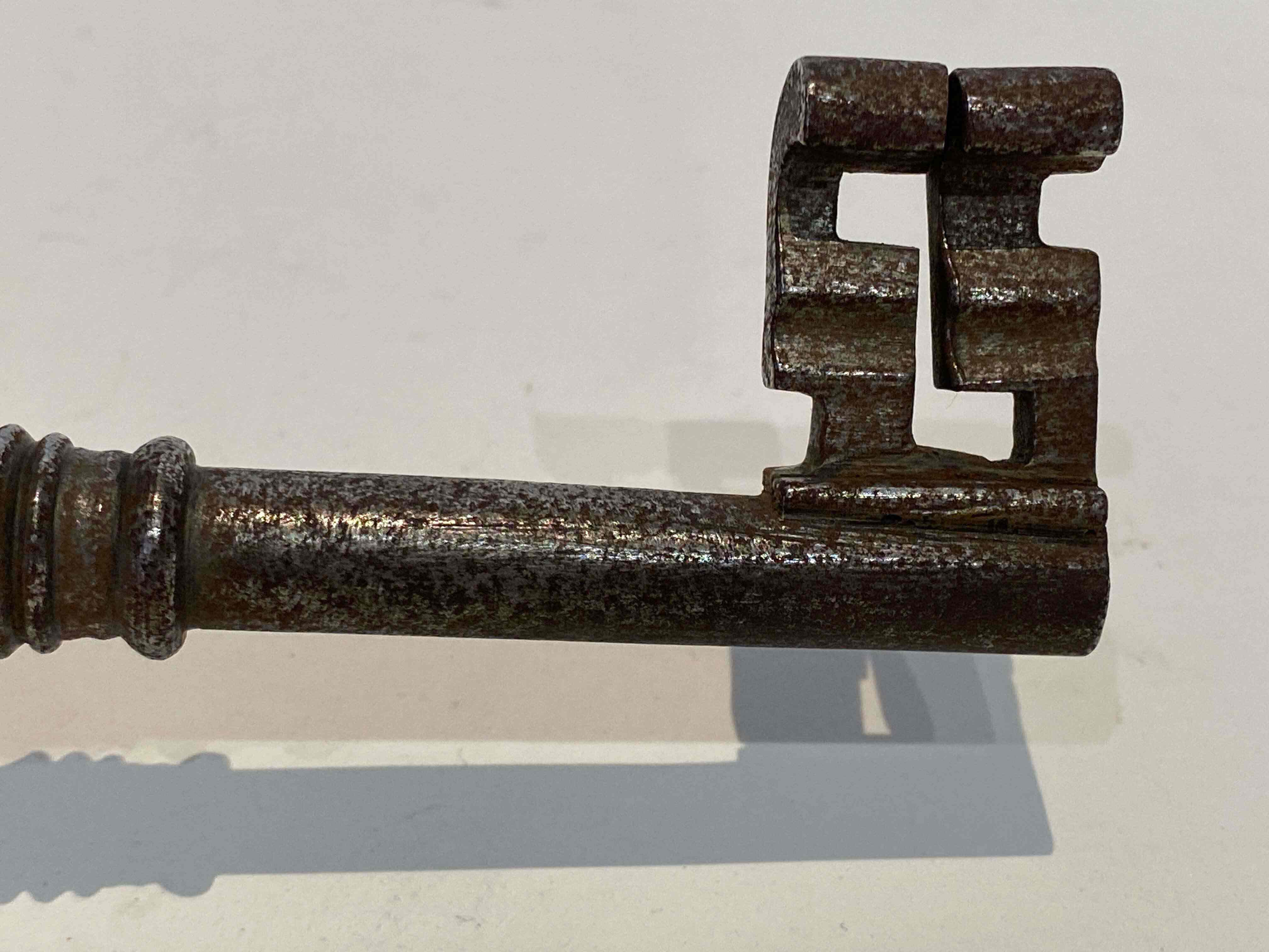 A large VOC iron key, 18th century