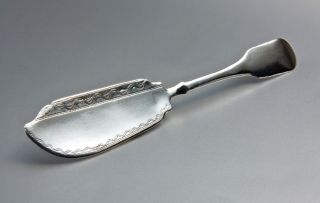 A Cape silver 'Fiddle' pattern butter knife, Lawrence Twentyman, early 19th century