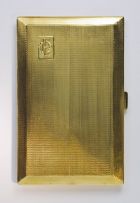 An 18ct gold cigarette case