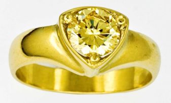 Fancy vivid yellow diamond ring