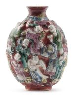 A Chinese porcelain snuff bottle, Qing Dynasty, late 19th century