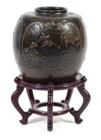 A stoneware martavan, Soo Chou near Shanghai, 18th/19th century
