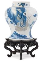 A Chinese blue and white vase, Qing Dynasty, Kangxi, 17th century