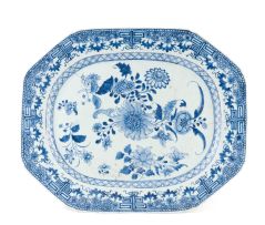 A Chinese blue and white dish, Qianlong, 18th century