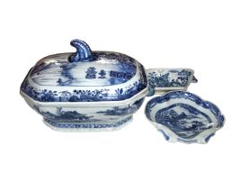 A Chinese blue and white Nankin tureen with associated cover, late 18th century
