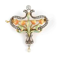 Diamond, enamel, pearl and gold pendant/ brooch, late 19th/early 20th century
