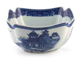 A Chinese blue and white bowl, Qing Dynasty, late 18th/early 19th century