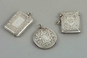 Three Victorian and Edward VII silver vesta cases, various makers, 1898-1907