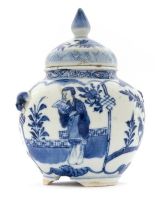 A Chinese blue and white covered jar, early 20th century
