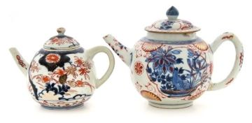 A Chinese Imari teapot and cover, Qing Dynasty, mid 18th century