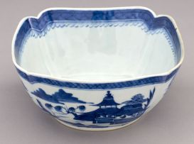 A Chinese blue and white Nanking bowl, Qing Dynasty, early 19th century
