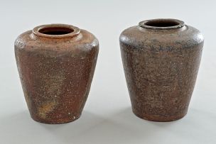 Two stoneware vetpotte, late 19th/early 20th century