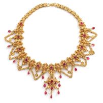 Indian gold pendant necklace, mid 20th century