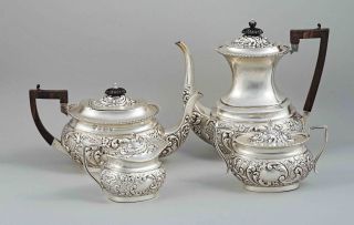 An Edward VII four-piece silver tea service, Williams (Birmingham) Ltd, Birmingham, 1902