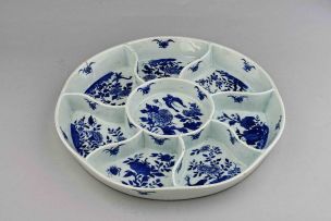 A Chinese blue and white compartmented dish, Kangxi, late 17th/early 18th century