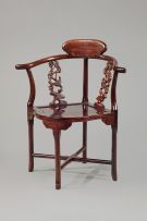 A Chinese hongmu corner chair, first half 20th century