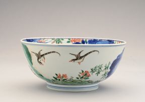 A Chinese Wucai bowl, Kangxi, late 17th/early 18th century