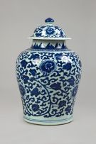 A Chinese blue and white vase and cover, Qing Dynasty, 18th century
