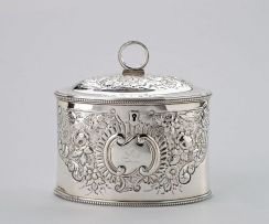 A George III silver tea caddy, Andrew Fogelberg & Stephen Gilbert, London, 1782