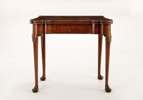 A George II walnut gate-leg tea table, 18th century