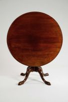 A George III mahogany circular tilt-top centre table