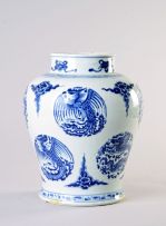 A Chinese blue and white vase, Qing Dynasty, 19th century