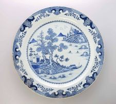 A Chinese blue and white charger, Qing Dynasty, Qianlong (1735-1796)