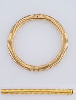 9ct gold collar necklace and bracelet