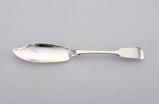 A Cape silver Fiddle pattern butter knife, William Moore, mid 19th century