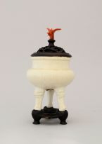 A Chinese Dehua blanc-de-chine tripod censer, Qing Dynasty, Qianlong (1735-1796)