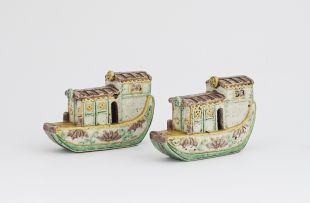 A pair of Chinese Sancai-glazed boats, Qing Dynasty, 18th century