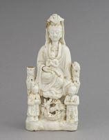 A Chinese Dehua figure of Guanyin, Qing Dynasty, late 17th/early 18th century