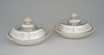 A pair of Sheffield plate entrée dishes and covers, early 19th century