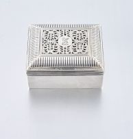 A George IV silver snuff box, William Parker, London, 1821