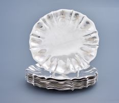 An Italian silver dish, pre 1933, .800 standard
