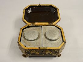 A Chinese Export lacquer tea caddy, 19th century