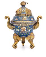 A Chinese cloisonné enamel tripod censer and cover, Qing Dynasty, 19th century