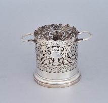 An Edward VII pierced silver two-handled wine cooler, Williams (Birmingham) Ltd, Birmingham, 1904