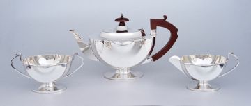 A three-piece George V silver tea set, Ernest W Hayward, Birmingham, 1935