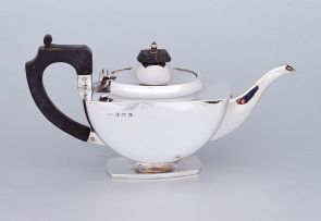 A three-piece George VI silver tea set, Ernest W Hayward, Birmingham, 1937