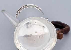A George III silver coffee pot, John Langlands I & John Robertson I, Newcastle, 1783
