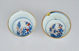 A Chinese blue and white platter, Qing Dynasty, late 18th century