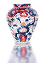 A Japanese Imari vase, late 18th/early 19th century