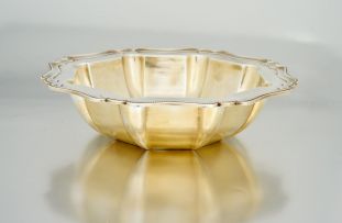 A George V silver dish, William Neale, Chester, 1910