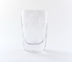 A Strathearn engraved and clear glass vase, 1974